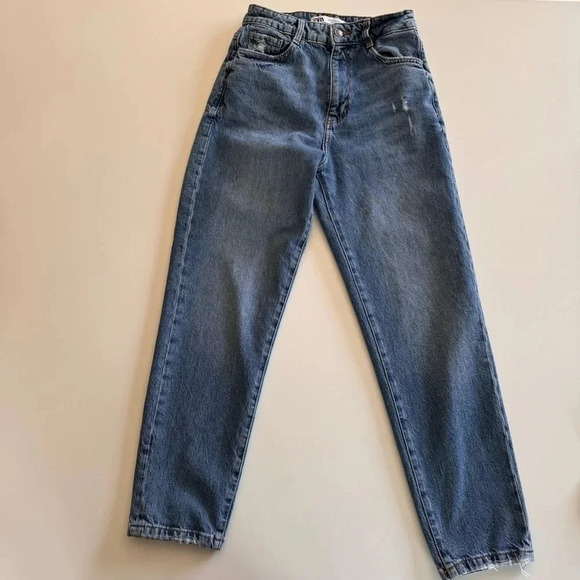 Zara- Midwash- Straight Leg Denim- Women’s 4 - Picture 1 of 16